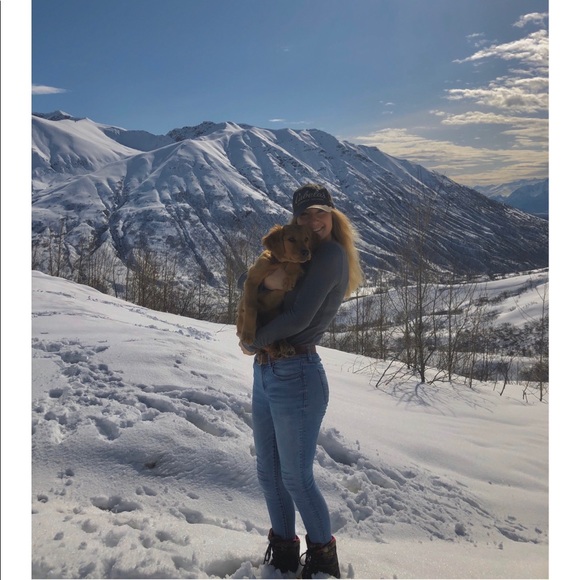 Meet your Posher, Emilyanne - Picture 5 of 11